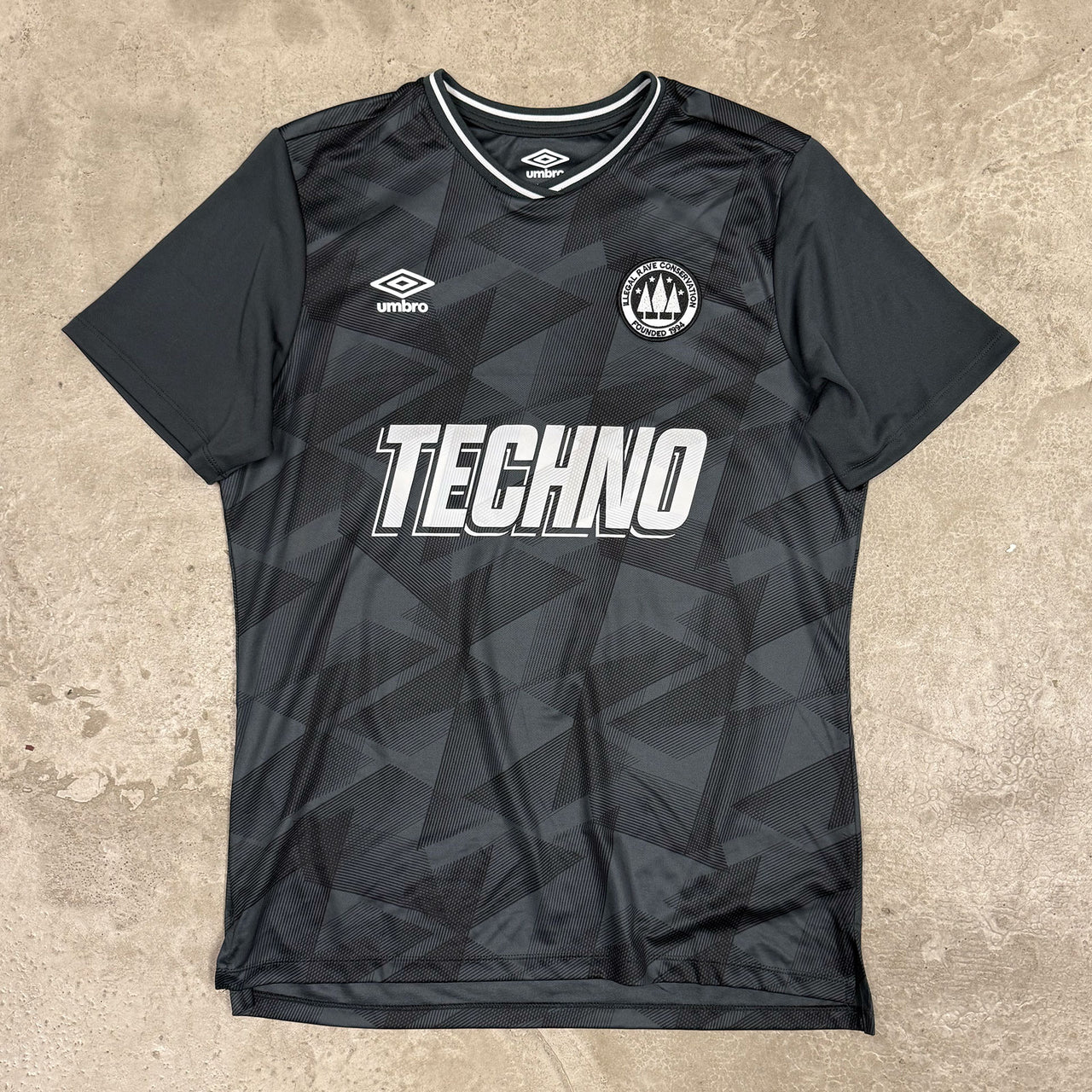 002 - Techno - Large