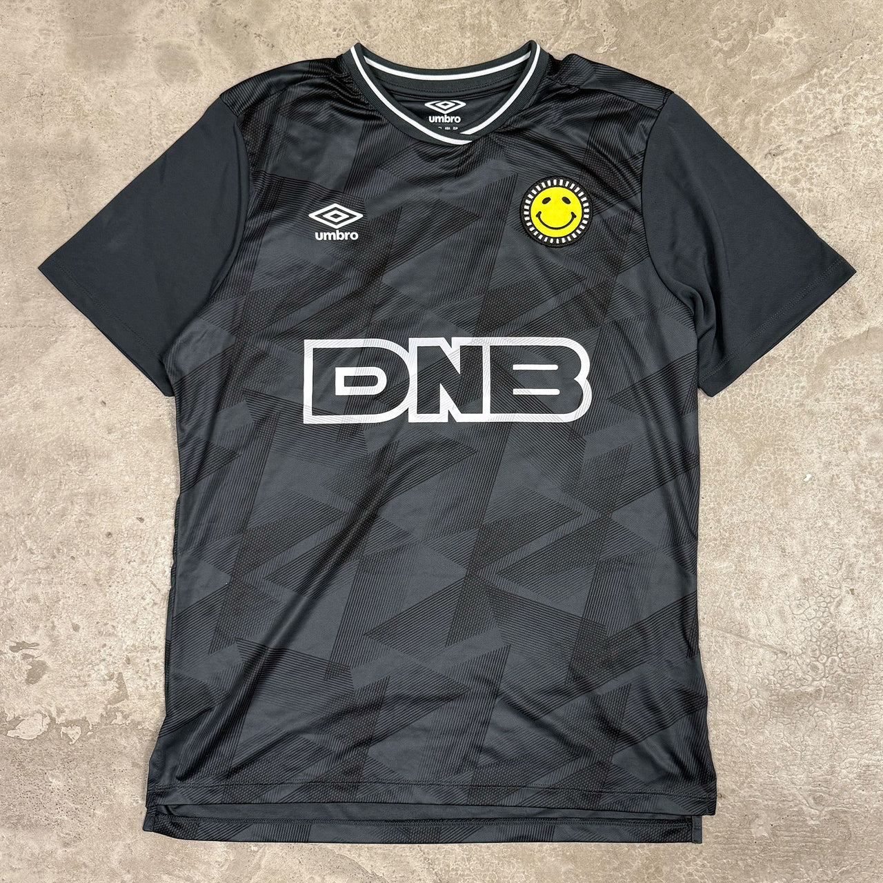 006 - DNB - Large