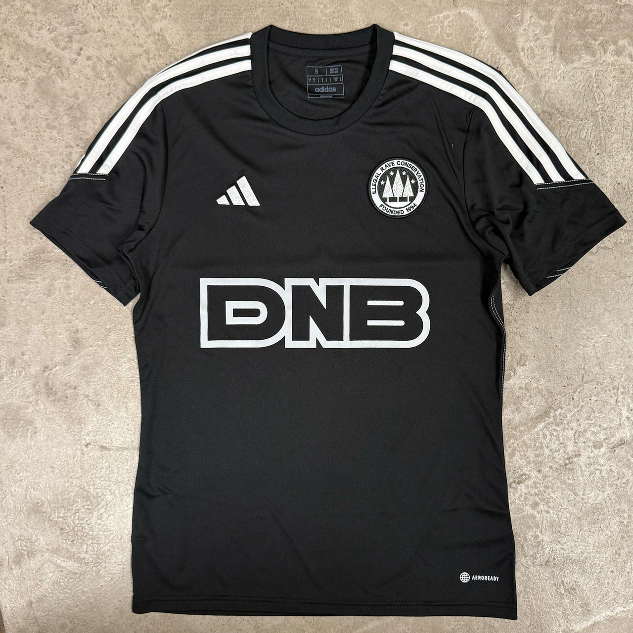 044 - DNB - Small
