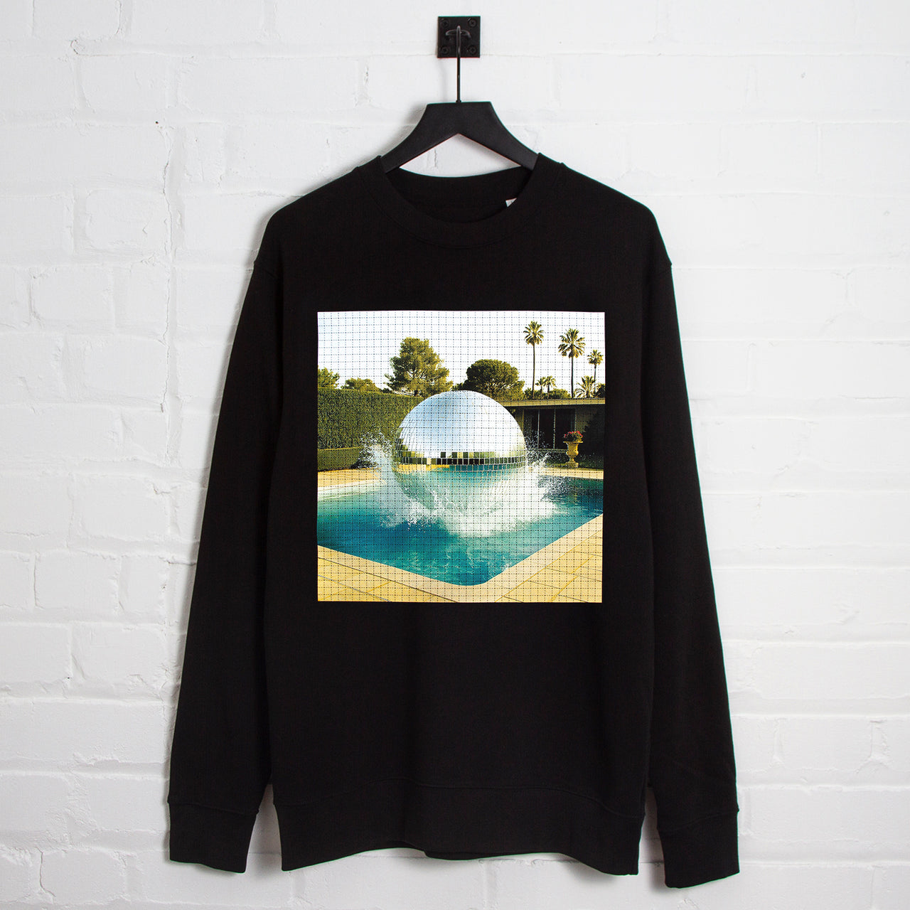 Disco Poolside Trip Front Print - Sweatshirt - Black