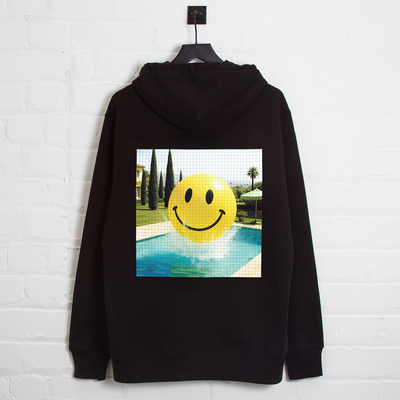 Smiley Poolside Trip Back Print - Hood - Black