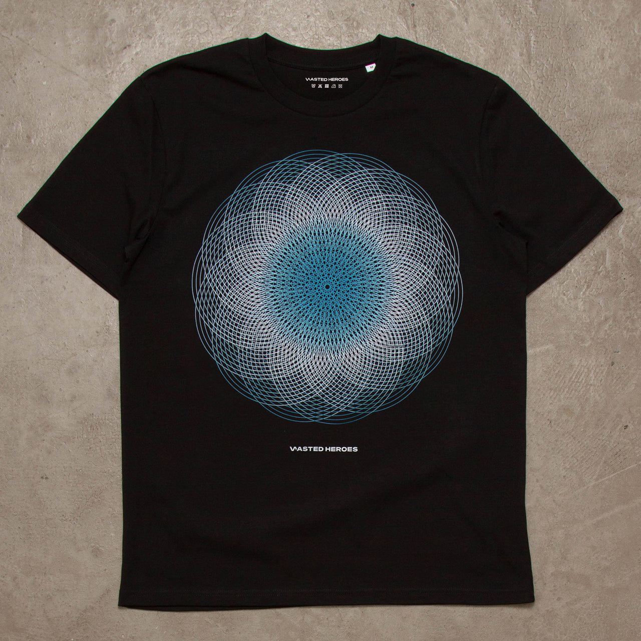 003 Geometric Front Print - Tshirt - Black