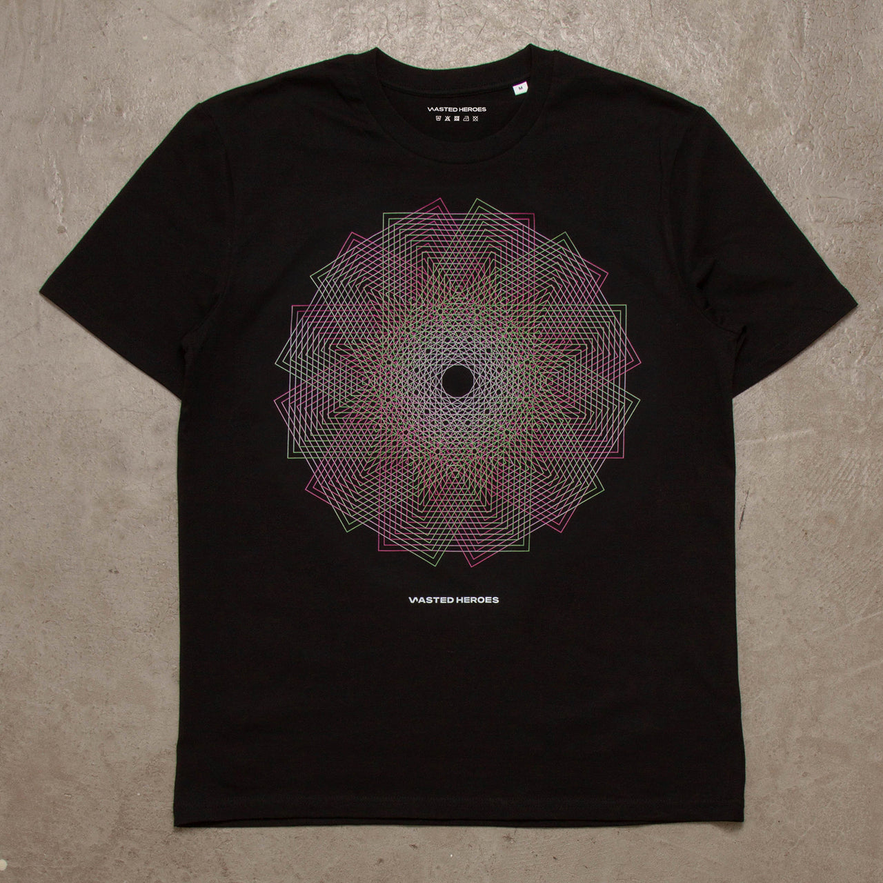 005 Geometric Front Print - Tshirt - Black