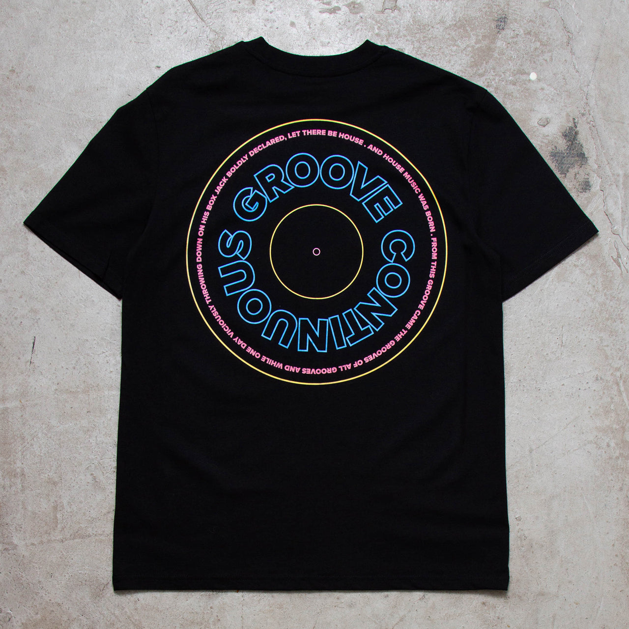 BP Continuous Groove Back Print - Tshirt - Black