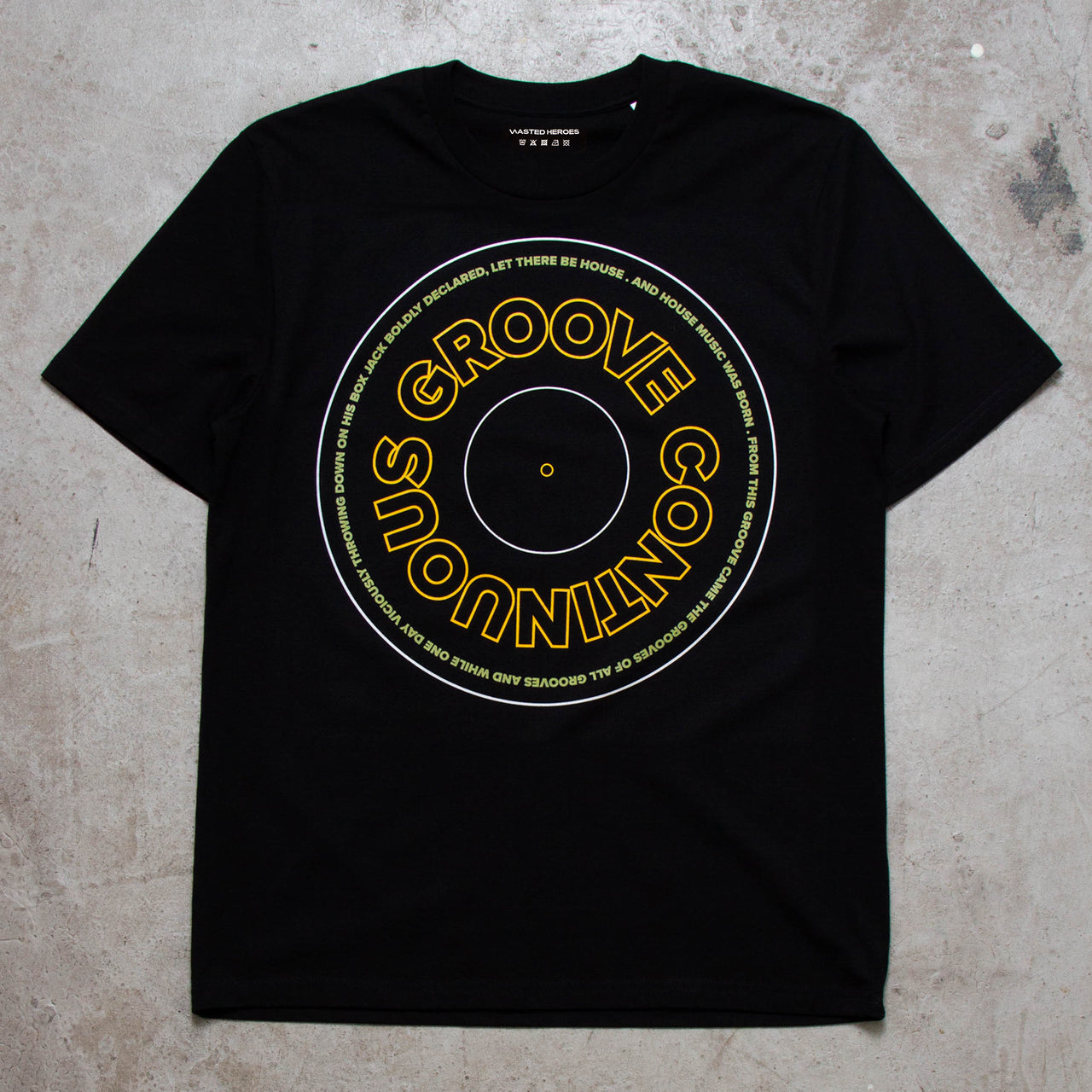 OG Continuous Groove Front Print - Tshirt - Black