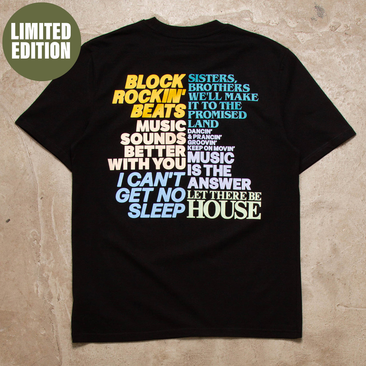 Classics Off Screen Back Print - Tshirt - Black