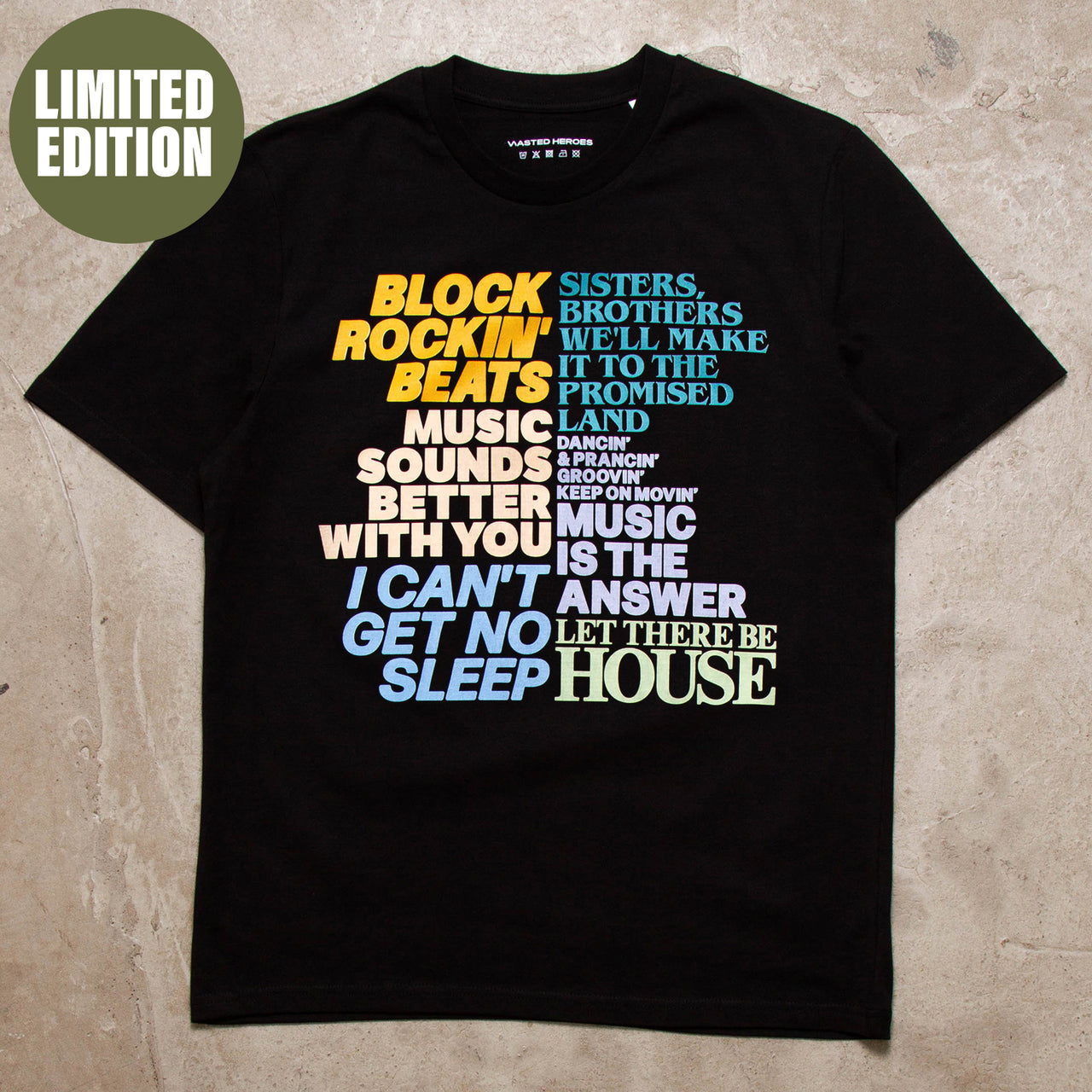 Classics Off Screen Front Print - Tshirt - Black