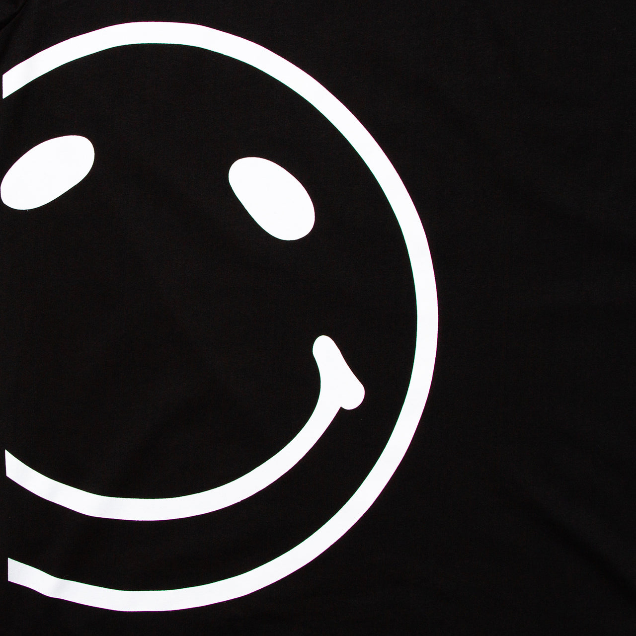 Side Smiley Back - Tshirt - Black